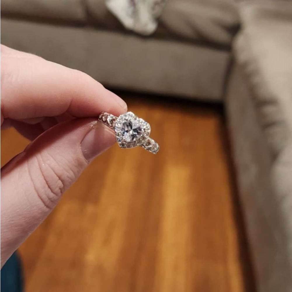 Elegant Silver color heart Ring